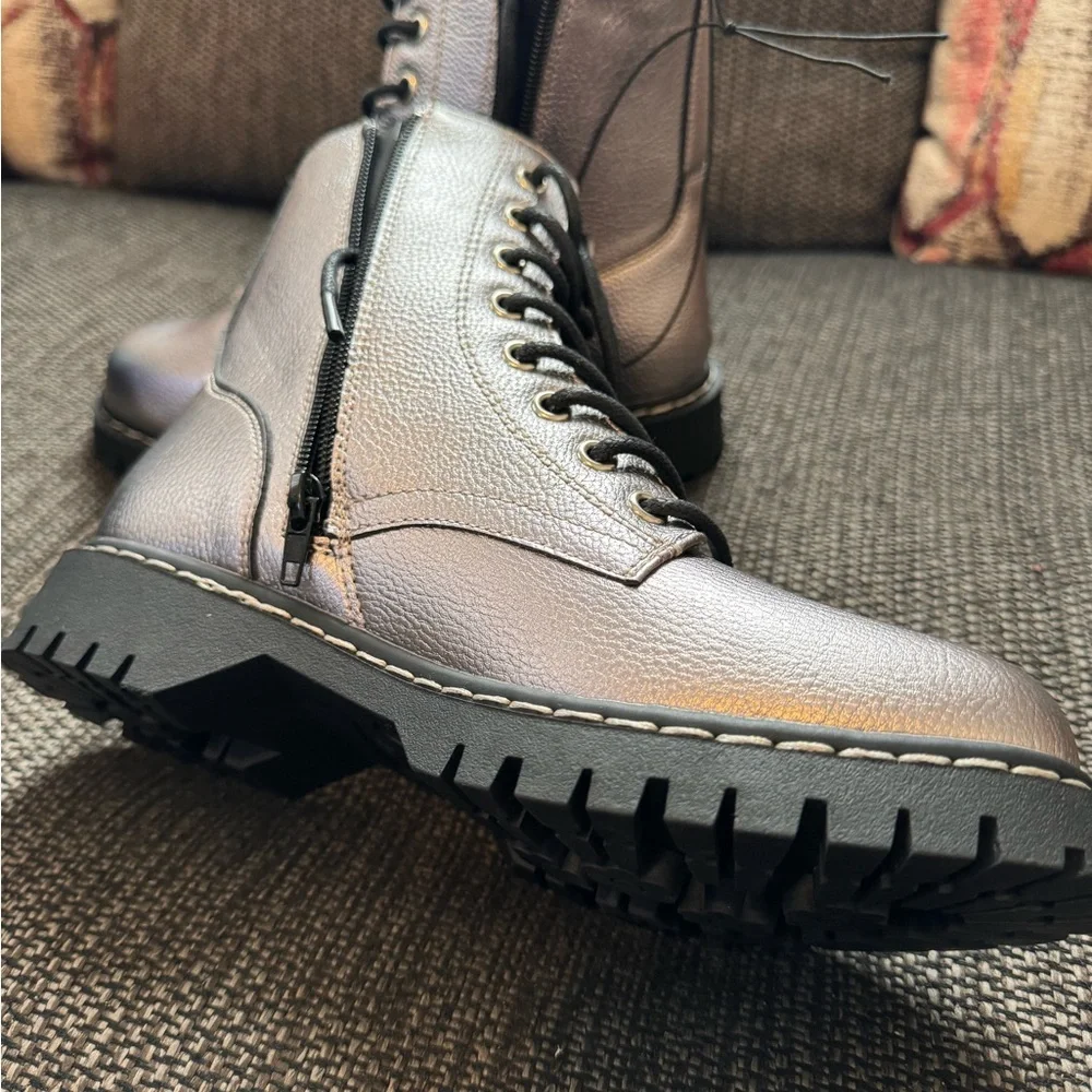 New Women’s 6.5 combat boots - Picture 4 of 6